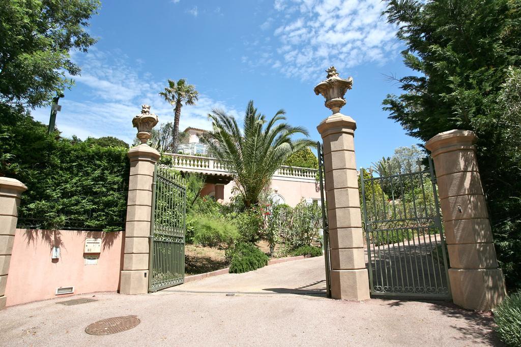 Villa La Croisette Sainte-Maxime Szoba fotó