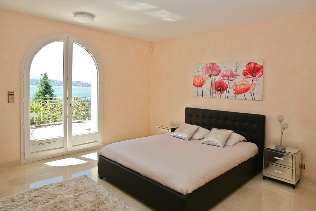 Villa La Croisette Sainte-Maxime Szoba fotó