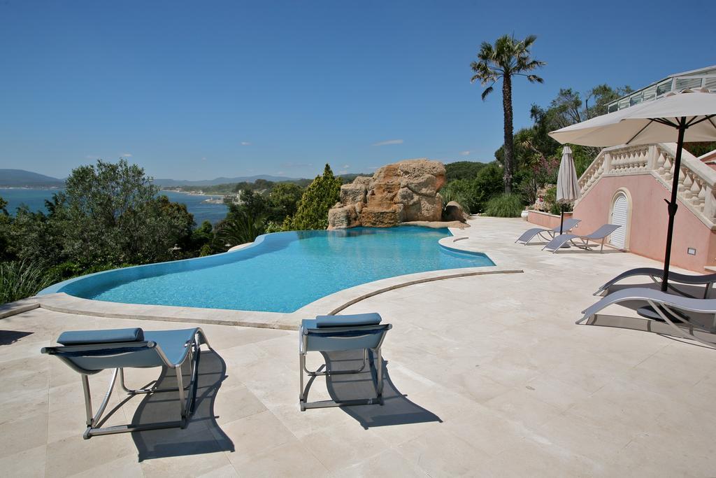 Villa La Croisette Sainte-Maxime Szoba fotó