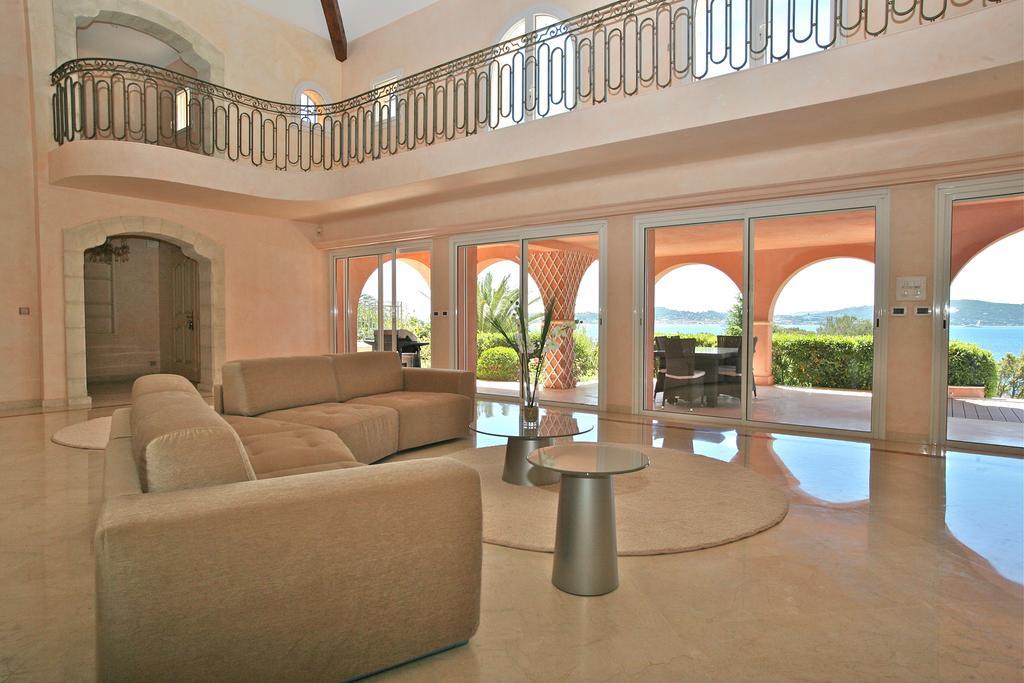 Villa La Croisette Sainte-Maxime Szoba fotó